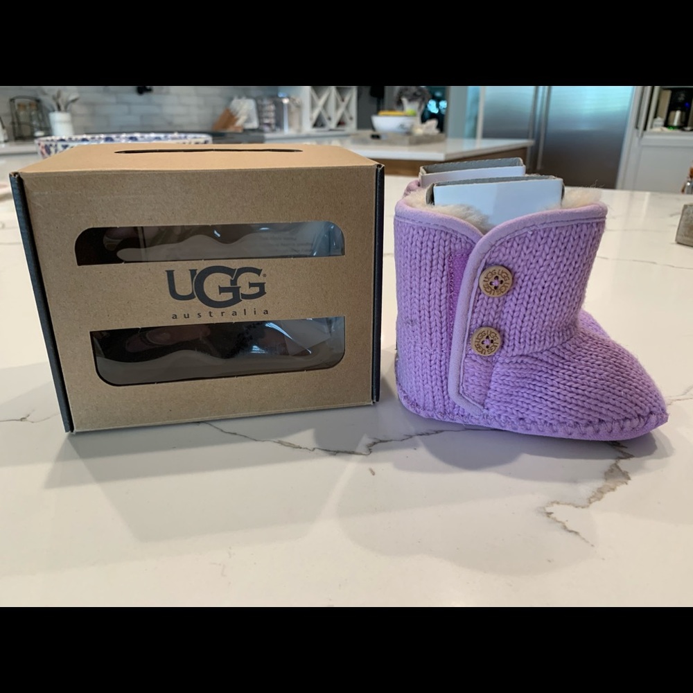 Baby Ugg Boots- size 2/3, never worn